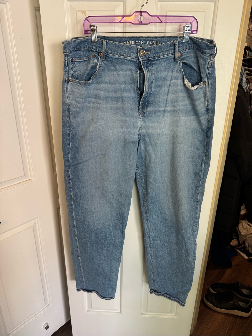 American Eagle Outfitters Light Wash Boyfriend Jeans